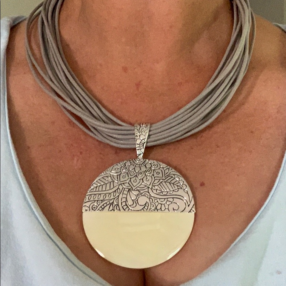 Multi strands with silver/cream drip necklace